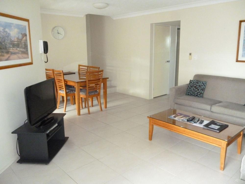 Le Lavandou Holiday Apartments Χρυσή Ακτή Εξωτερικό φωτογραφία